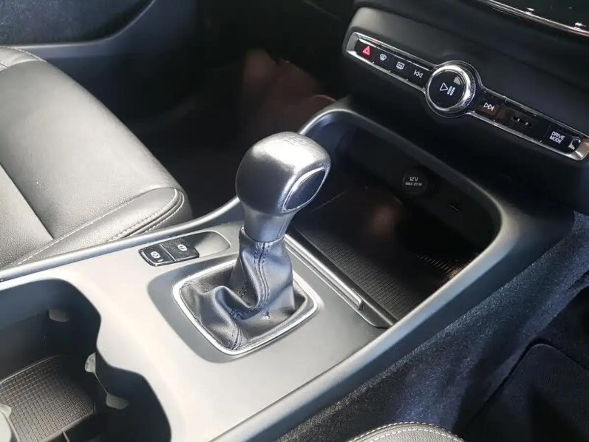 2020-volvo-xc40-15-t3-inscription-big-16