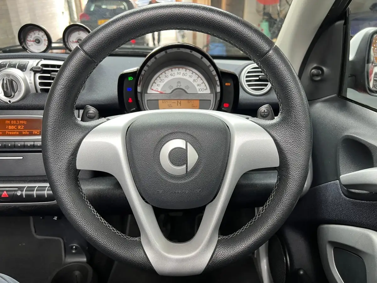 2013-smart-fortwo-10-pulse-71bhp-cabriolet-softouch-big-9