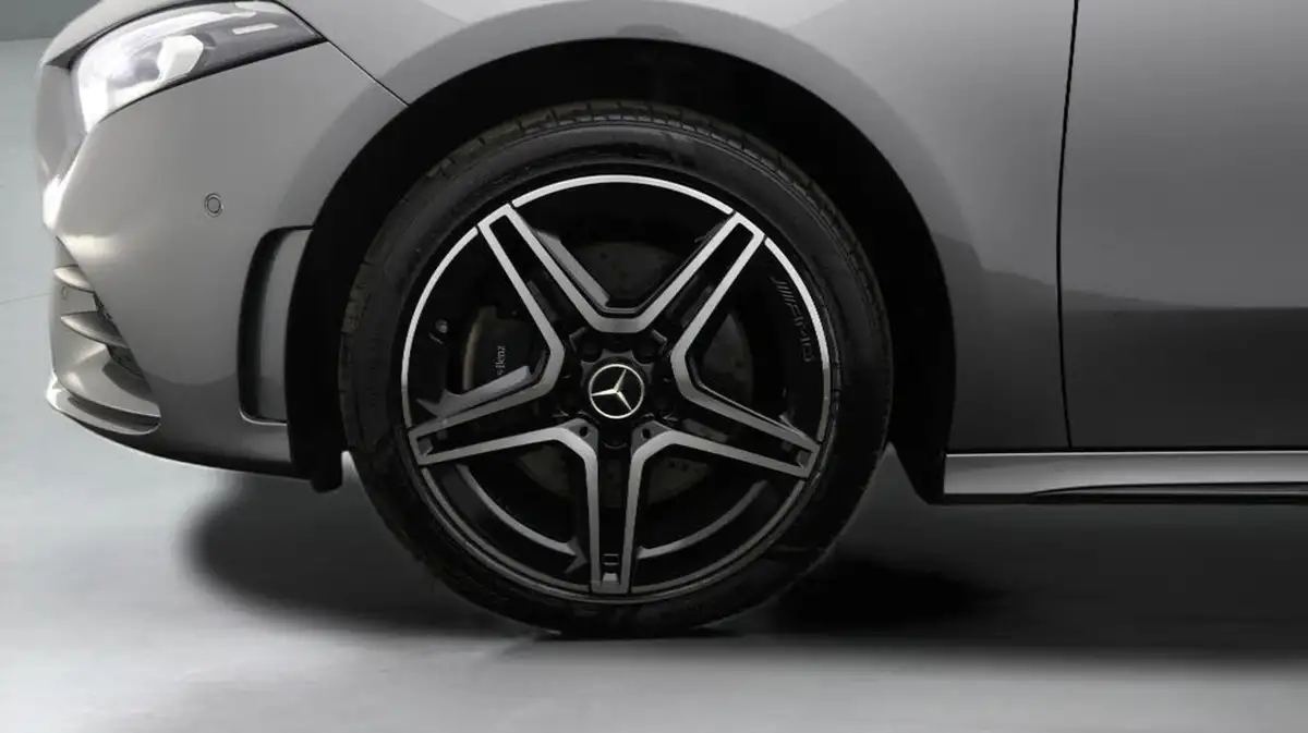 2021-mercedes-benz-a-class-20-a250-amg-line-executive-edition-saloon-4d-big-18