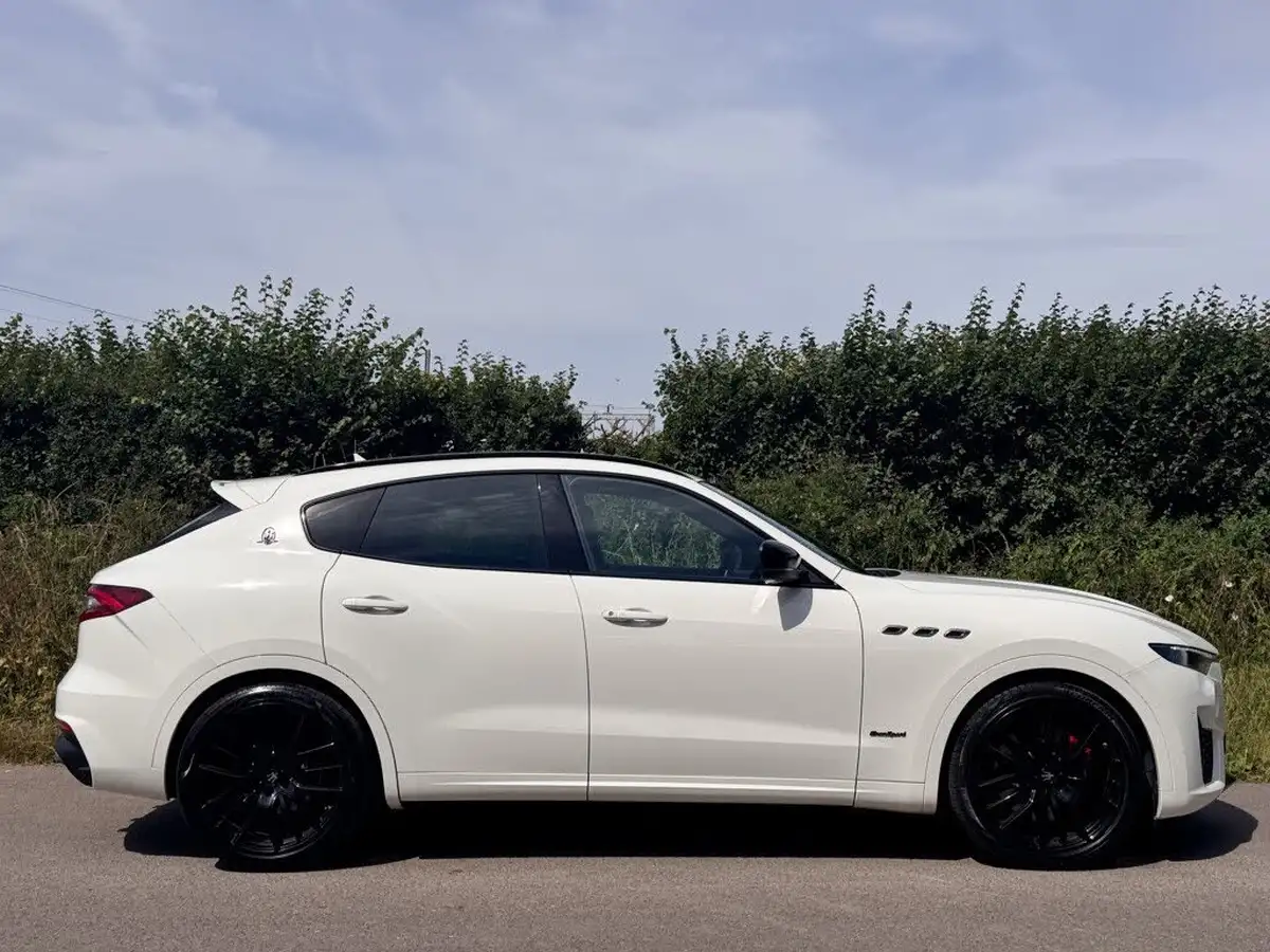 2020-maserati-levante-30-gransport-big-1