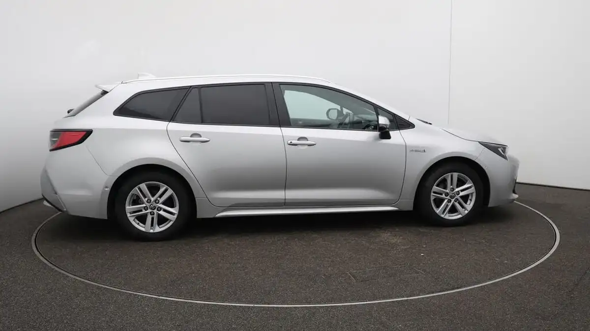 2020-toyota-corolla-18-vvt-i-icon-tech-spare-wheel-touring-sports-5d-big-49