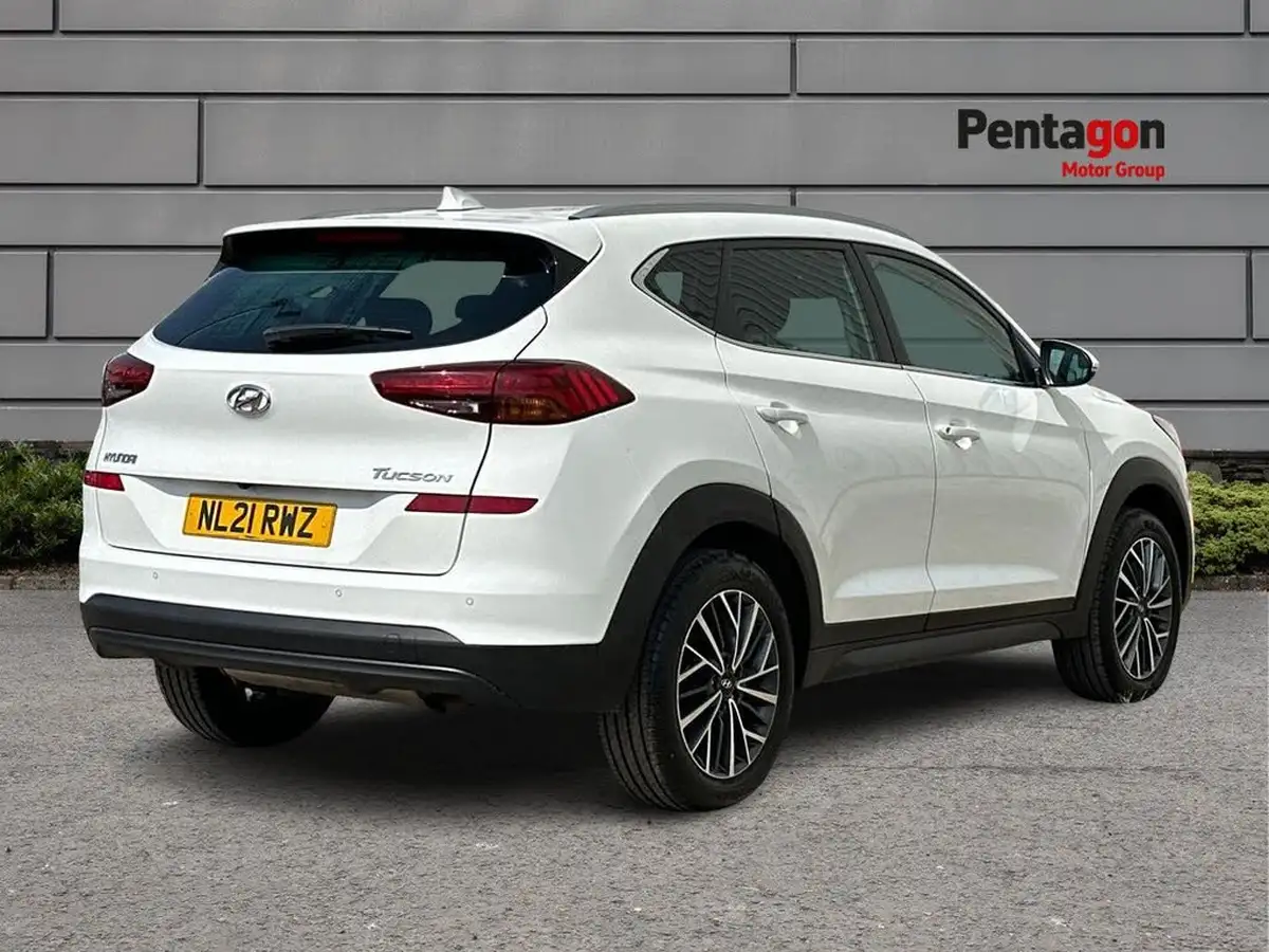2021-hyundai-tucson-16-gdi-se-nav-big-3