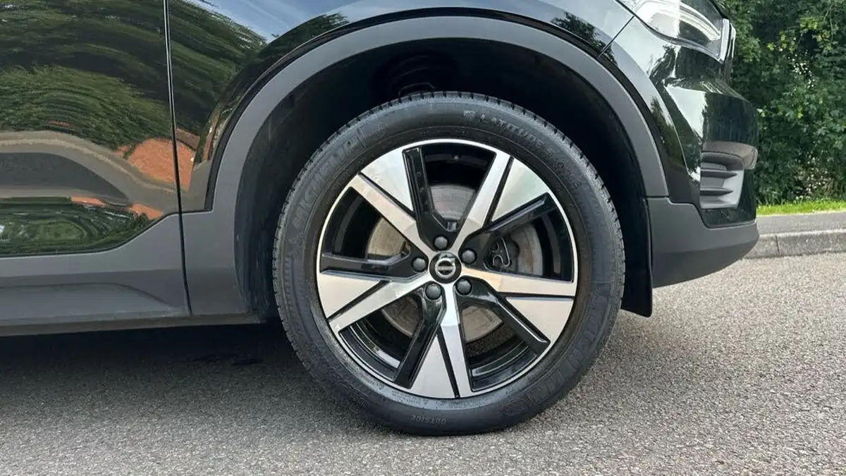2021-volvo-xc40-15-t5-r-design-262bhp-big-8