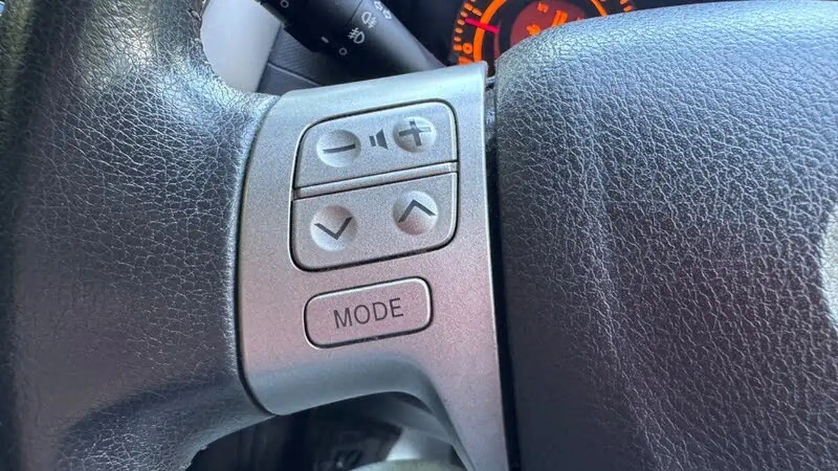 2009-toyota-auris-133-vvt-i-tr-5d-big-33