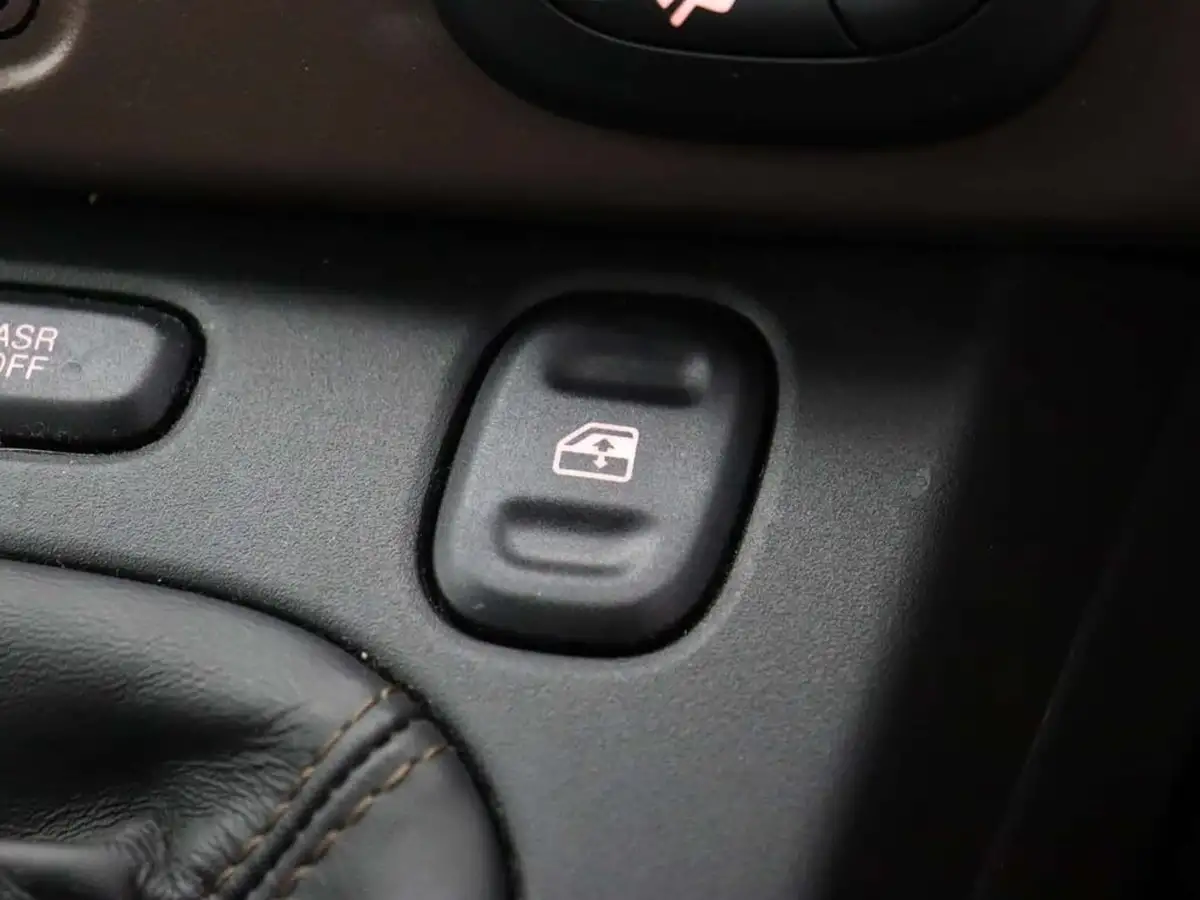 2021-fiat-panda-12-trussardi-big-27