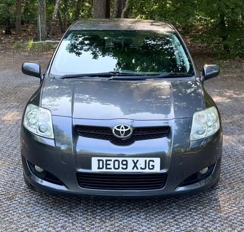 2009-toyota-auris-133-vvt-i-tr-5d-big-5
