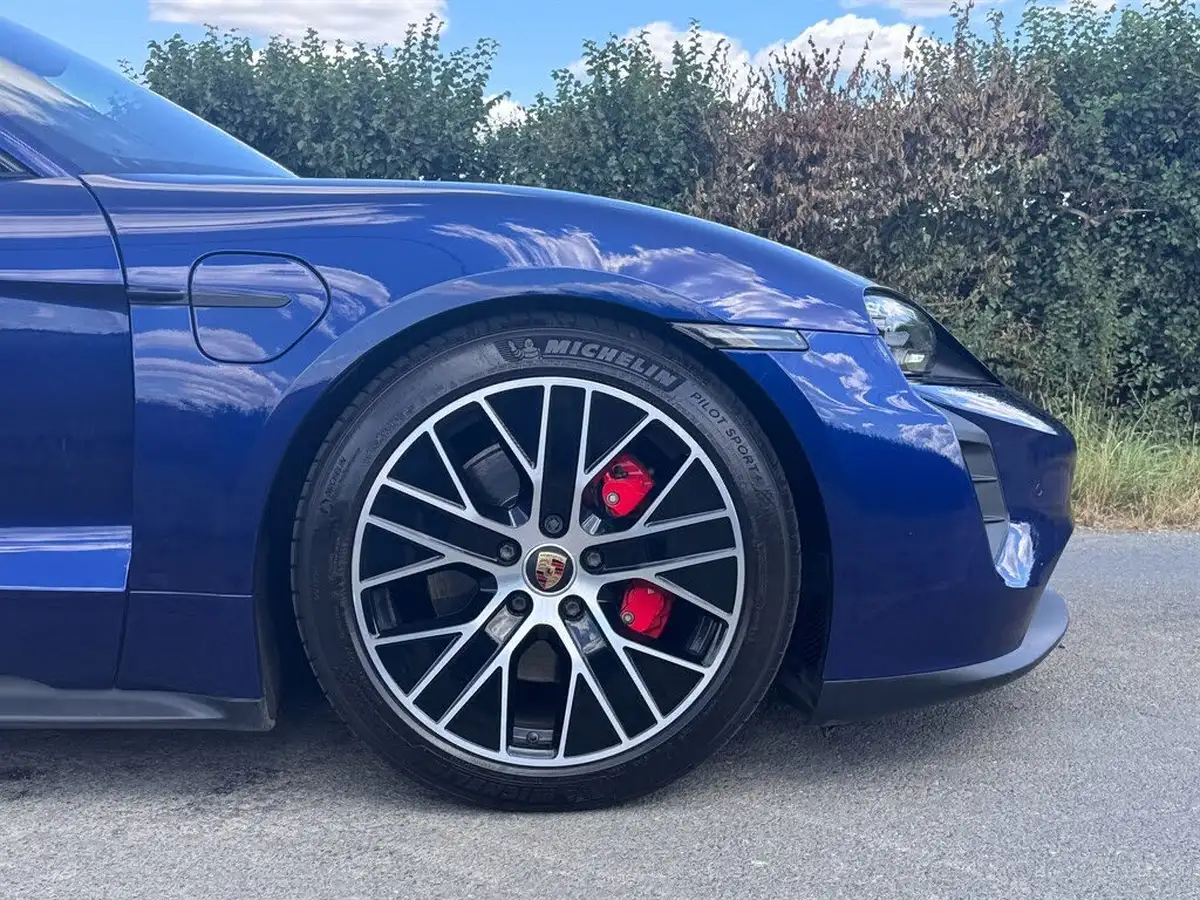 2020-porsche-taycan-e-4s-571ps-performance-battery-plus-big-28