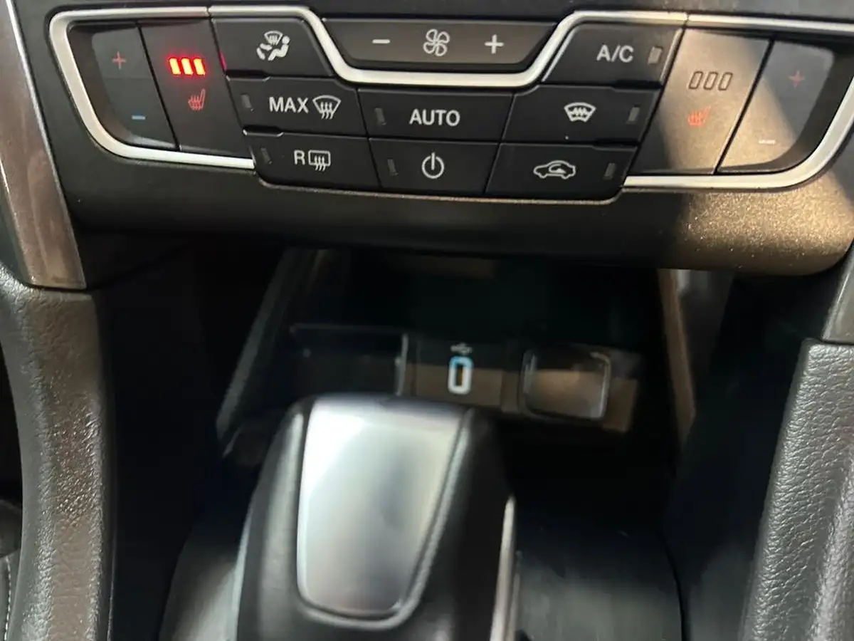 2020-ford-mondeo-20-tivct-titanium-edition-saloon-4d-big-23