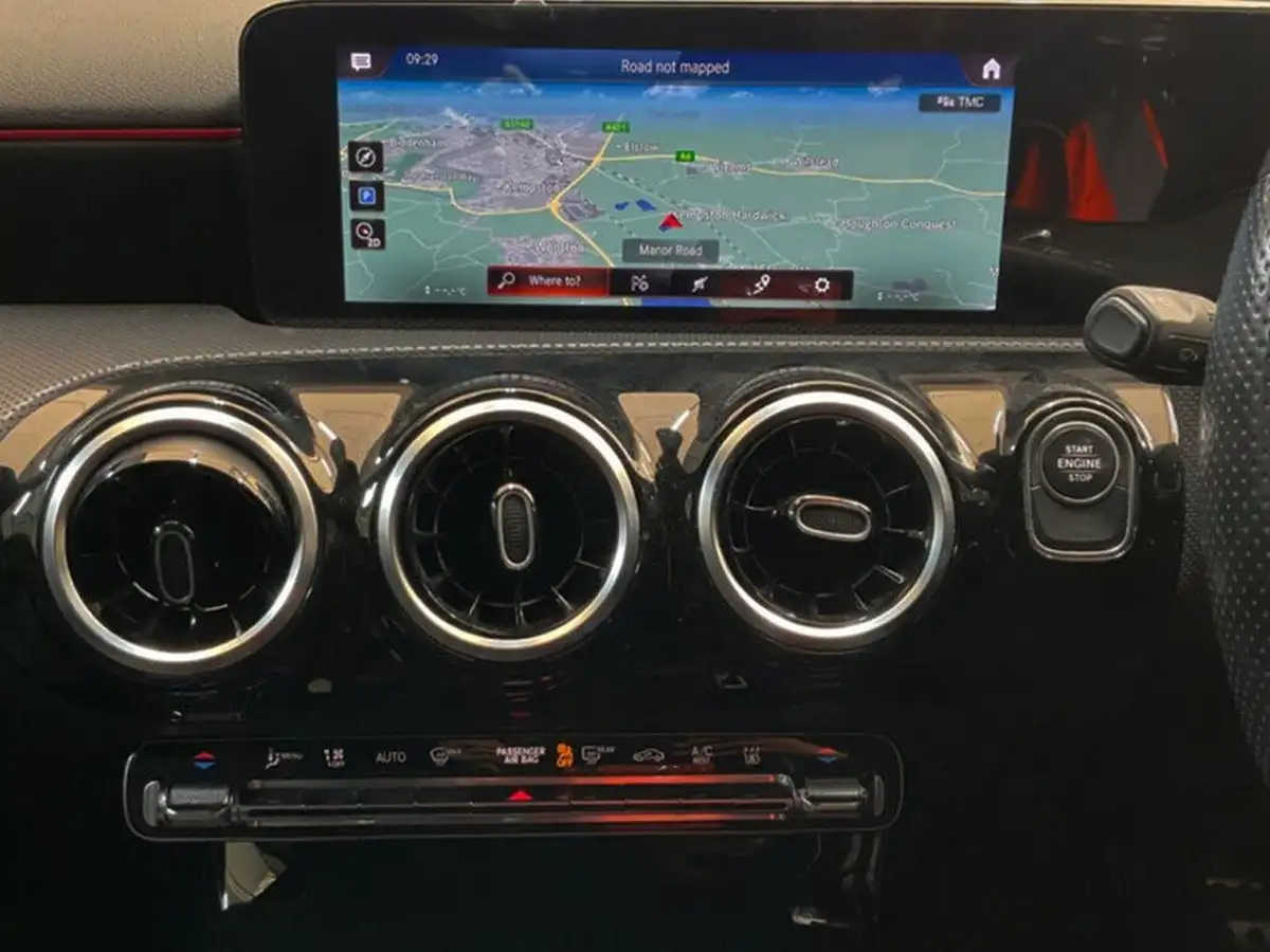 2021-mercedes-benz-a-class-13-a250e-amg-line-executive-hatchback-5d-big-7