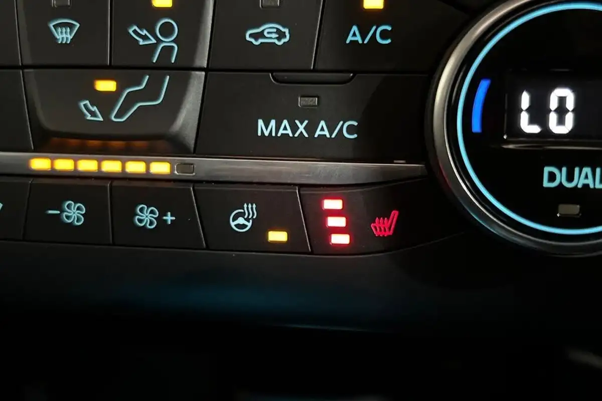 2022-ford-kuga-25t-st-line-x-edition-190ps-fhev-big-37