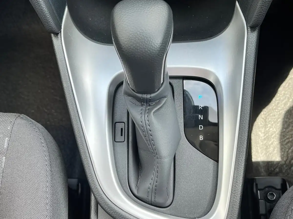 2024-toyota-yaris-cross-15-vvt-i-icon-big-49