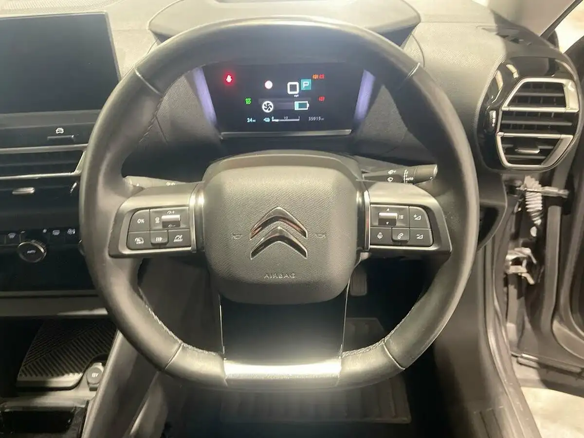 2022-citroen-c4-e-shine-big-2