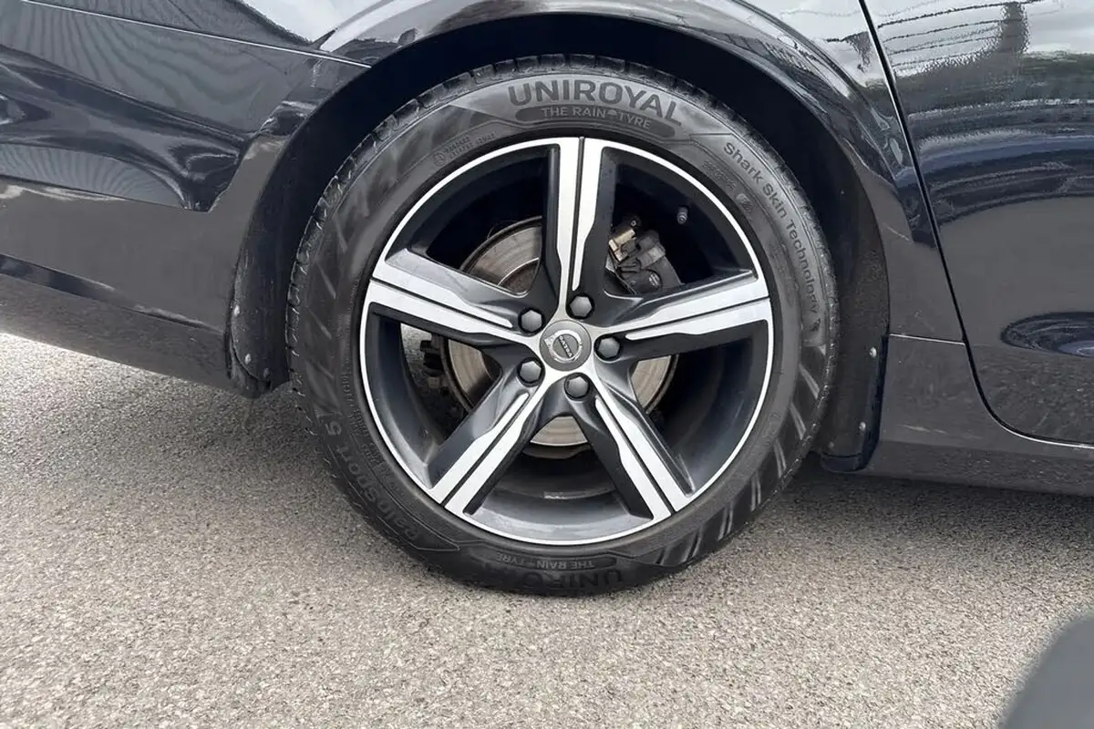 2018-volvo-s90-20td-d4-r-design-big-21