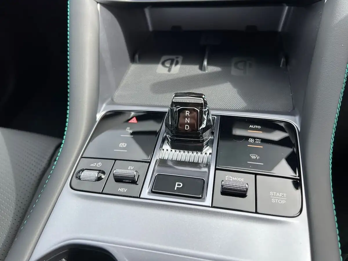 2025-byd-seal-15-comfort-big-27