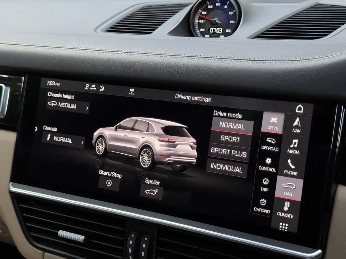 2018-porsche-cayenne-40-v8-turbo-big-23