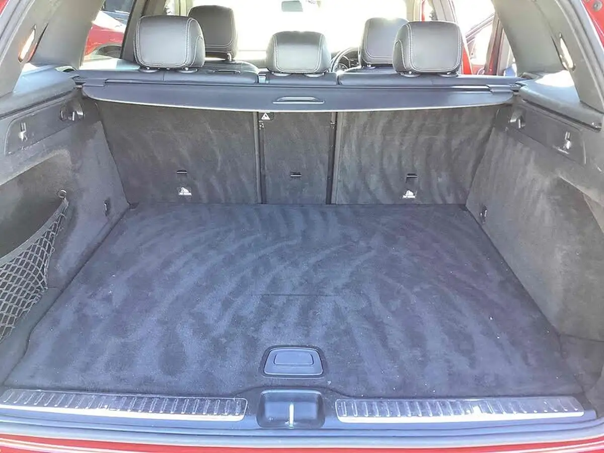 2021-mercedes-benz-glc-class-20d-glc220d-amg-line-station-wagon-5d-1950cc-4matic-plus-big-11