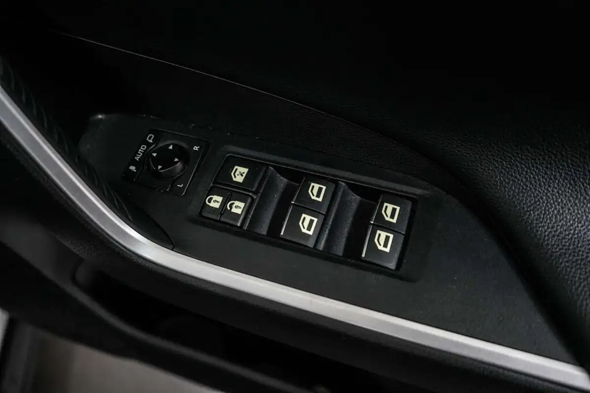 2020-toyota-rav4-25-vvt-i-design-219bhp-big-28