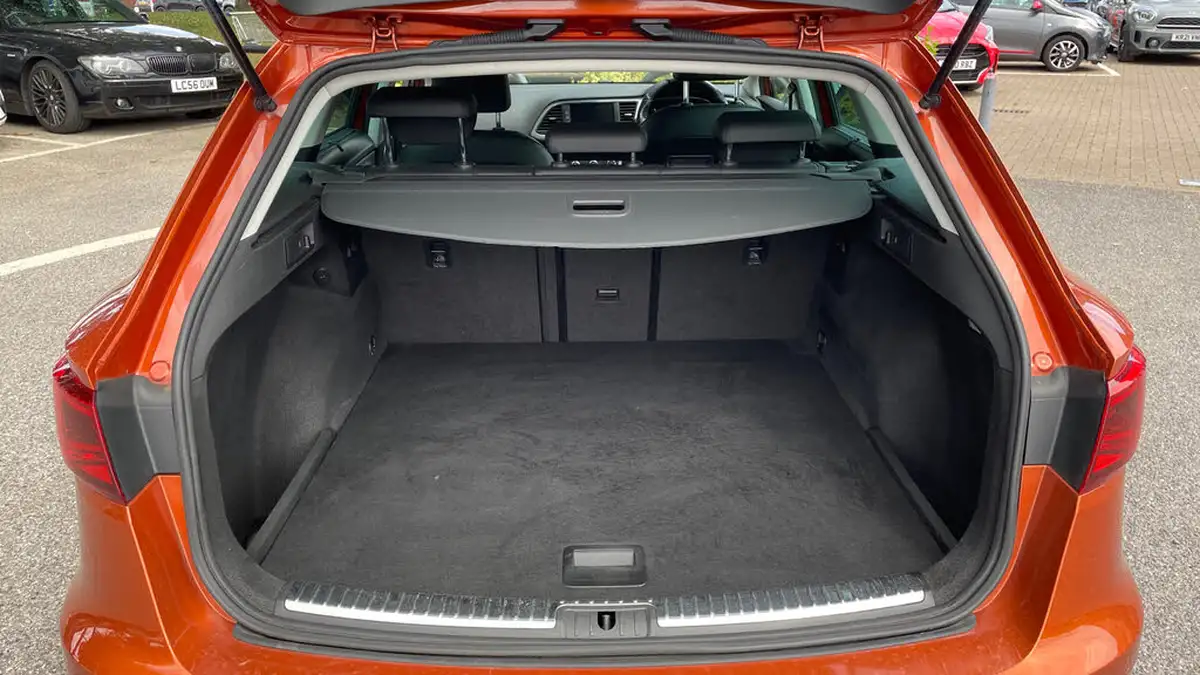 2019-seat-leon-20-tsi-xcellence-lux-estate-big-14