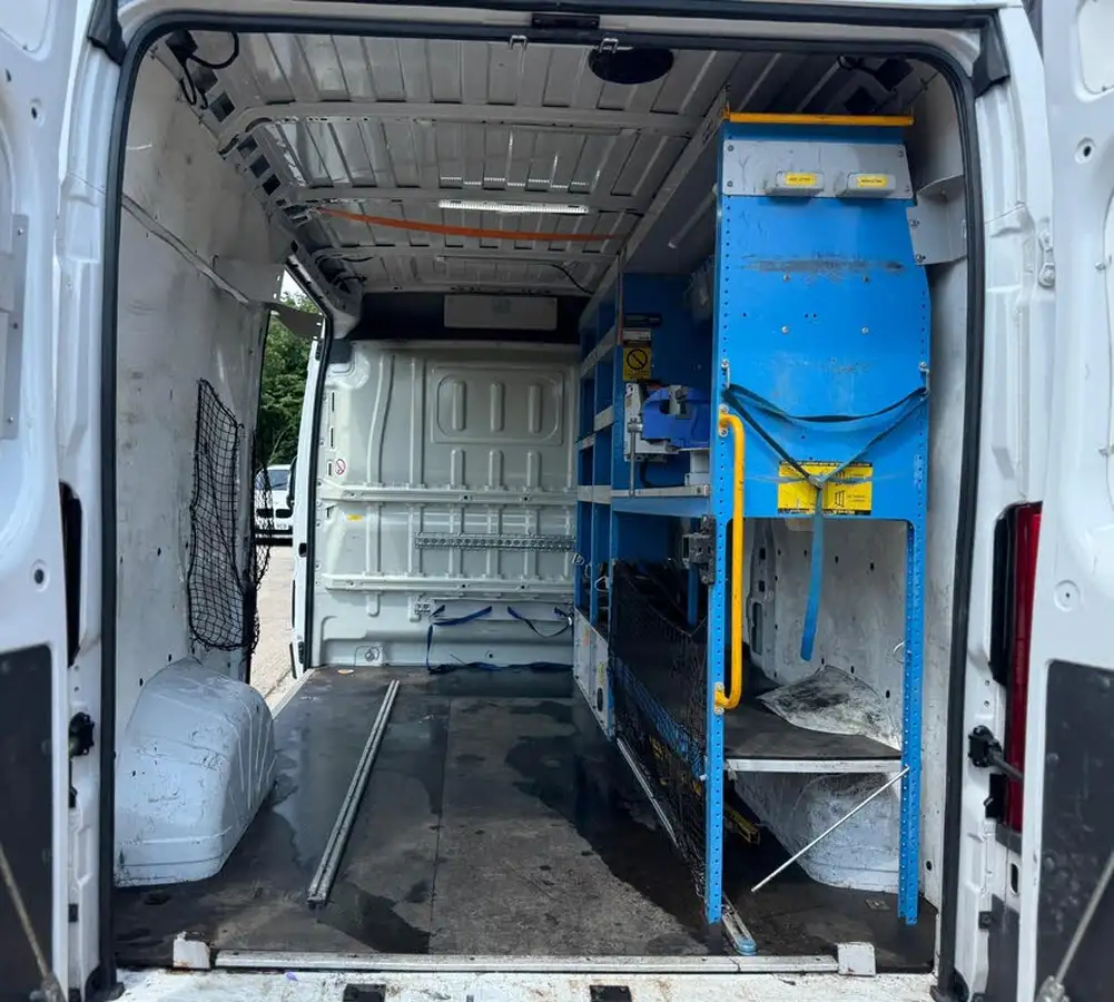 2017-fiat-ducato-20td-35-lh2-panel-big-17