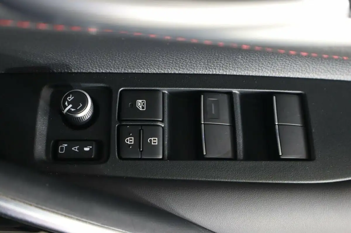 2023-toyota-corolla-18-vvt-i-gr-sport-138bhp-hatchback-big-24