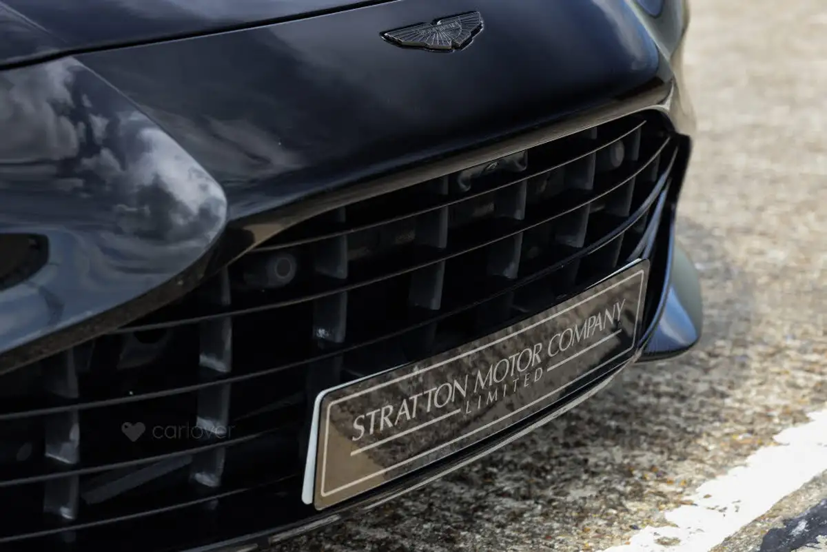 2021-aston-martin-vantage-40-v8-vantage-coupe-big-29