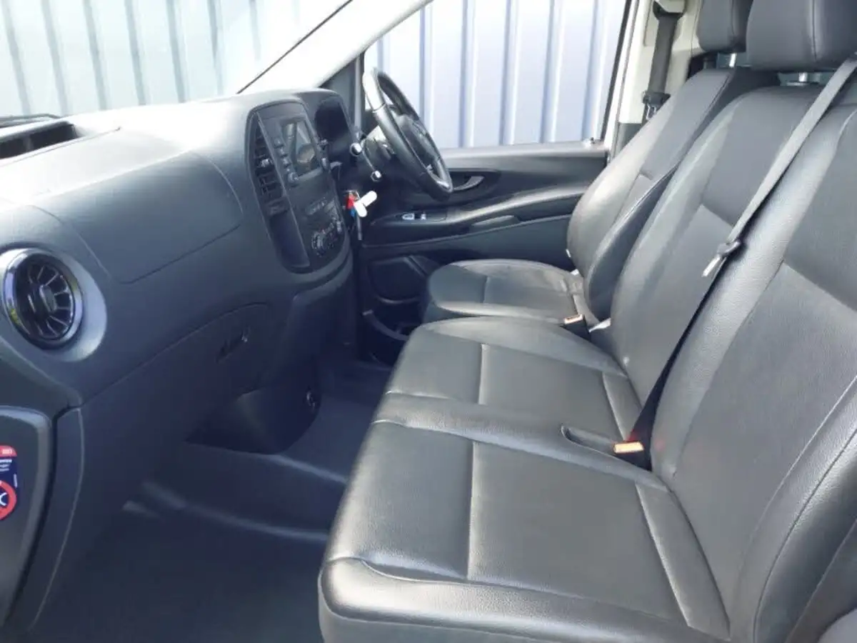 2021-mercedes-benz-vito-20cdi-114-tourer-pro-l3-big-4