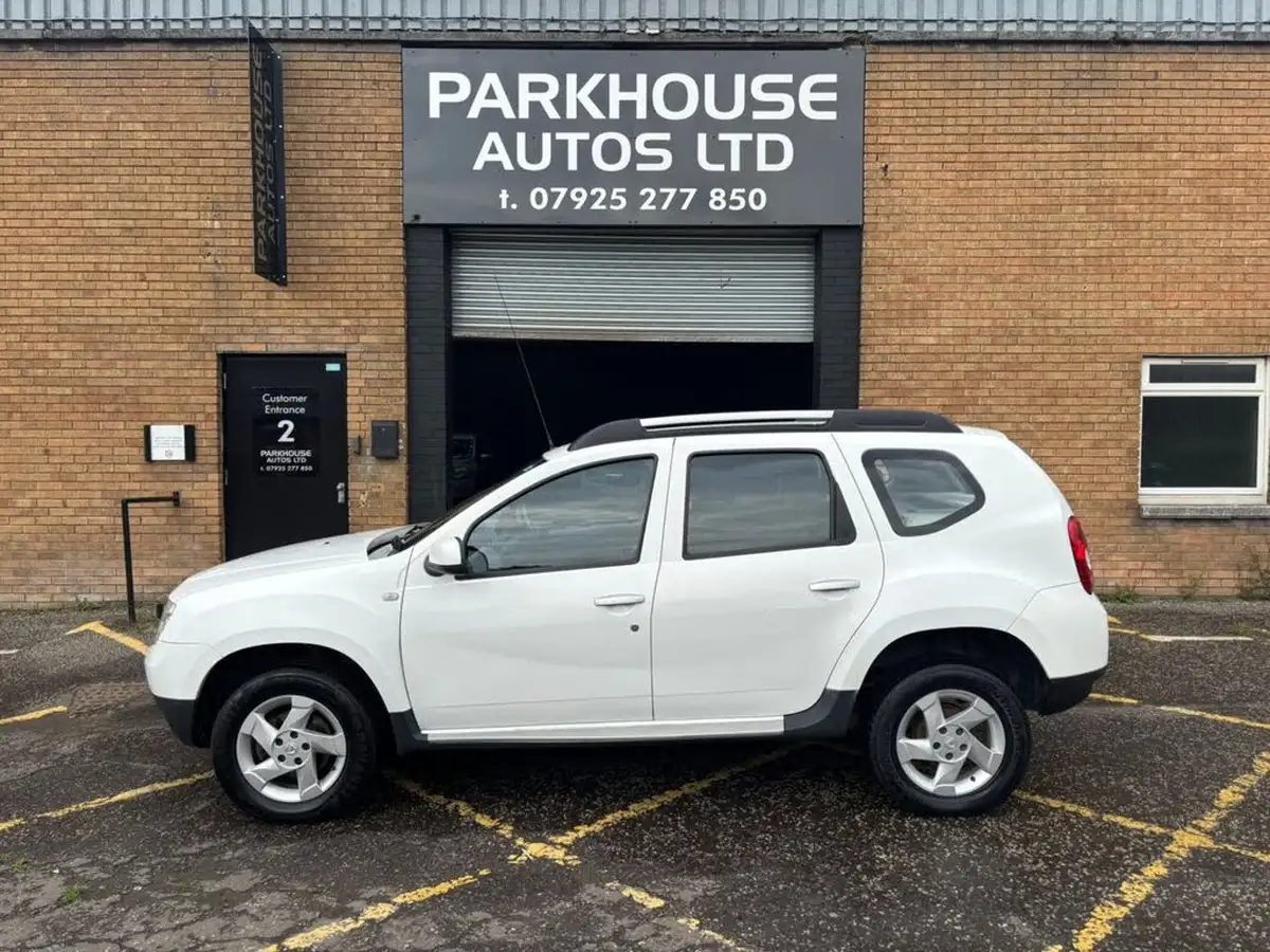 2014-dacia-duster-15d-laureate-110-107bhp-big-0
