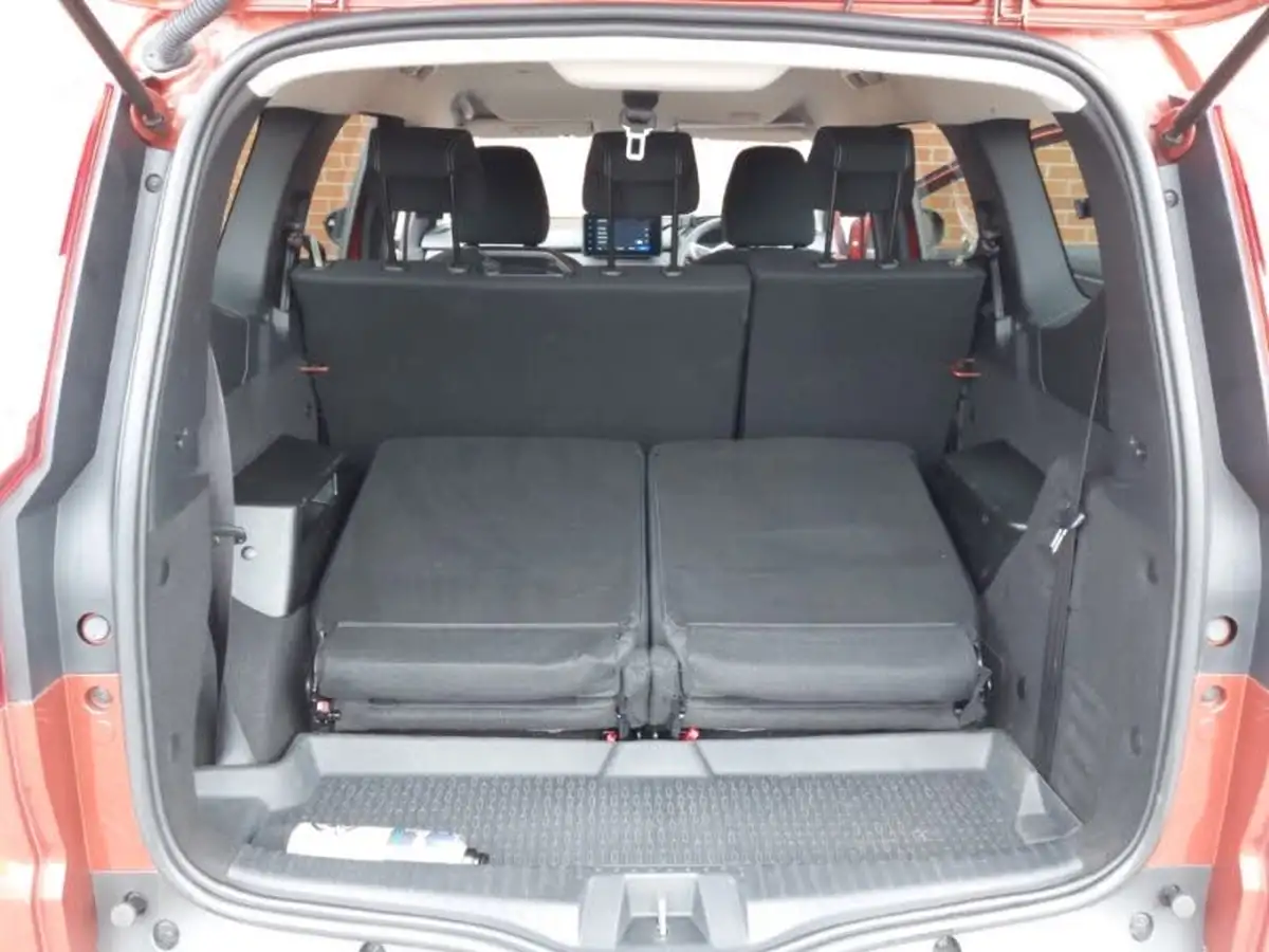 2022-dacia-jogger-10-tce-extreme-se-big-14