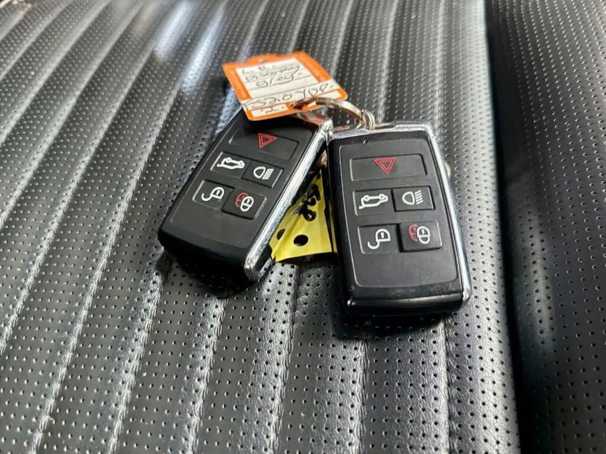 2020-land-rover-discovery-30-sd6-hse-big-40