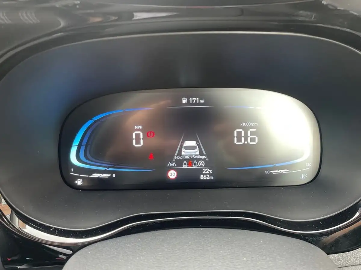 2025-hyundai-i10-12-premium-79ps-big-13