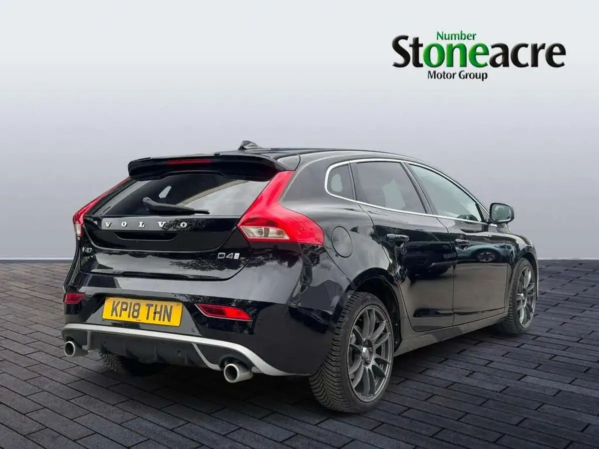 2018-volvo-v40-20td-d4-r-design-pro-geartronic-big-7
