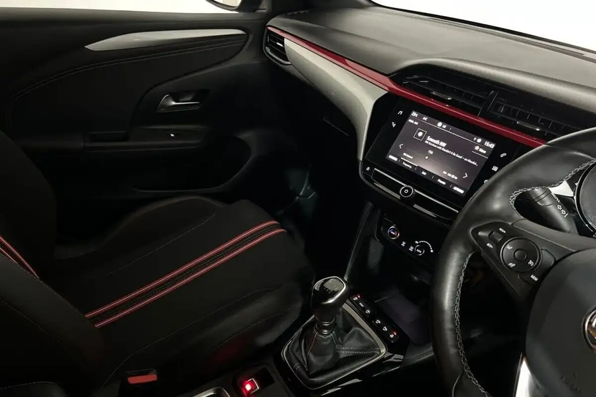 2022-vauxhall-corsa-12-turbo-gs-line-100ps-big-19