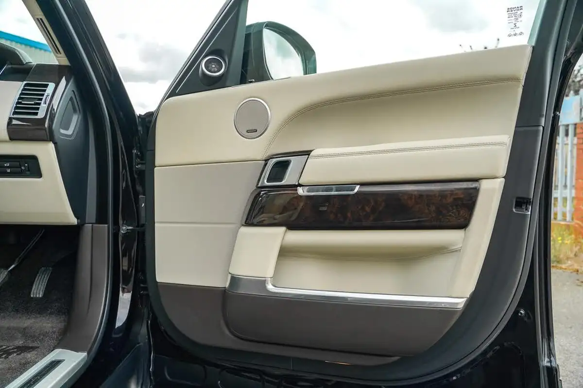 2014-land-rover-range-rover-30-sd-v6-autobiography-30-sd-ss-big-34