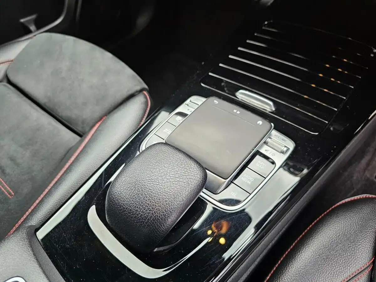 2019-mercedes-benz-a-class-13-a180-amg-line-executive-hatchback-5d-7g-dct-big-15