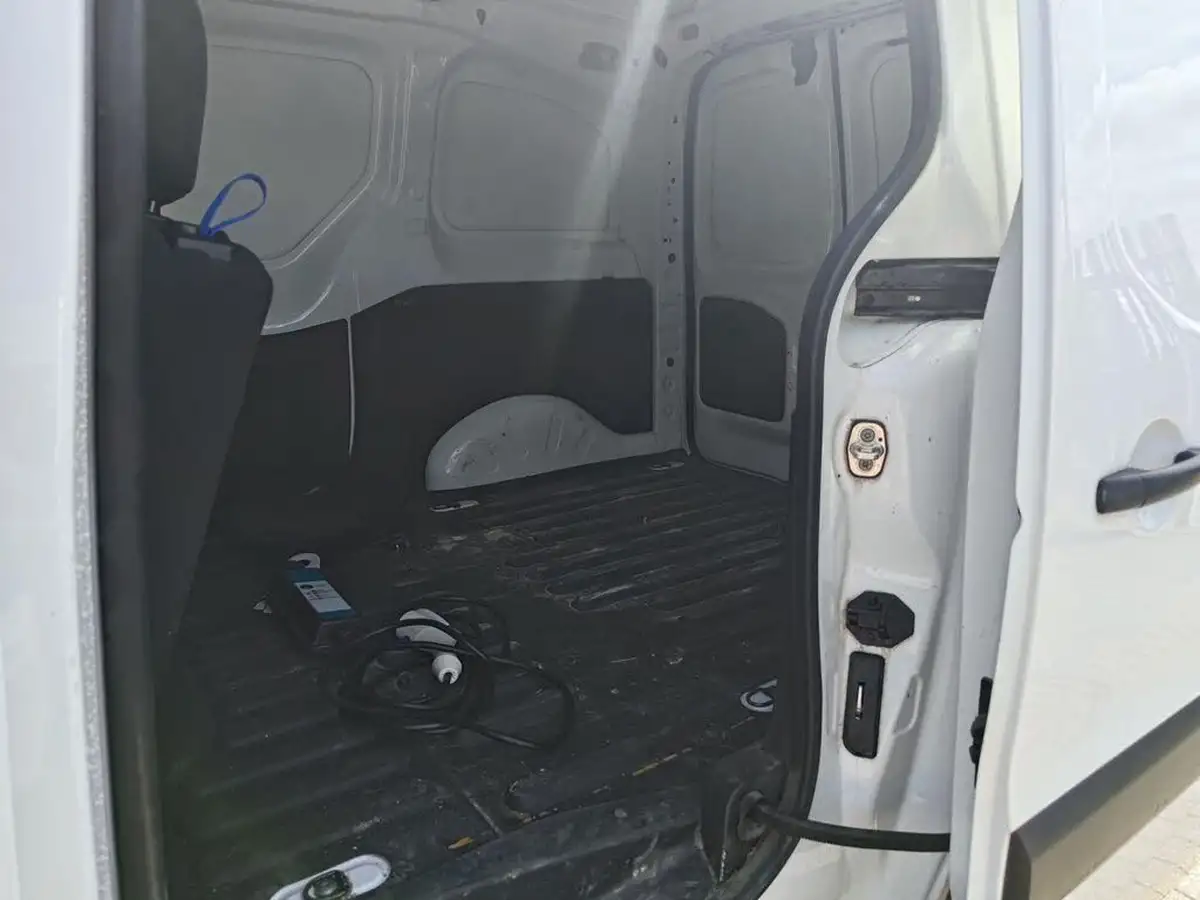 2018-citroen-berlingo-e-l1-635-lx-big-23