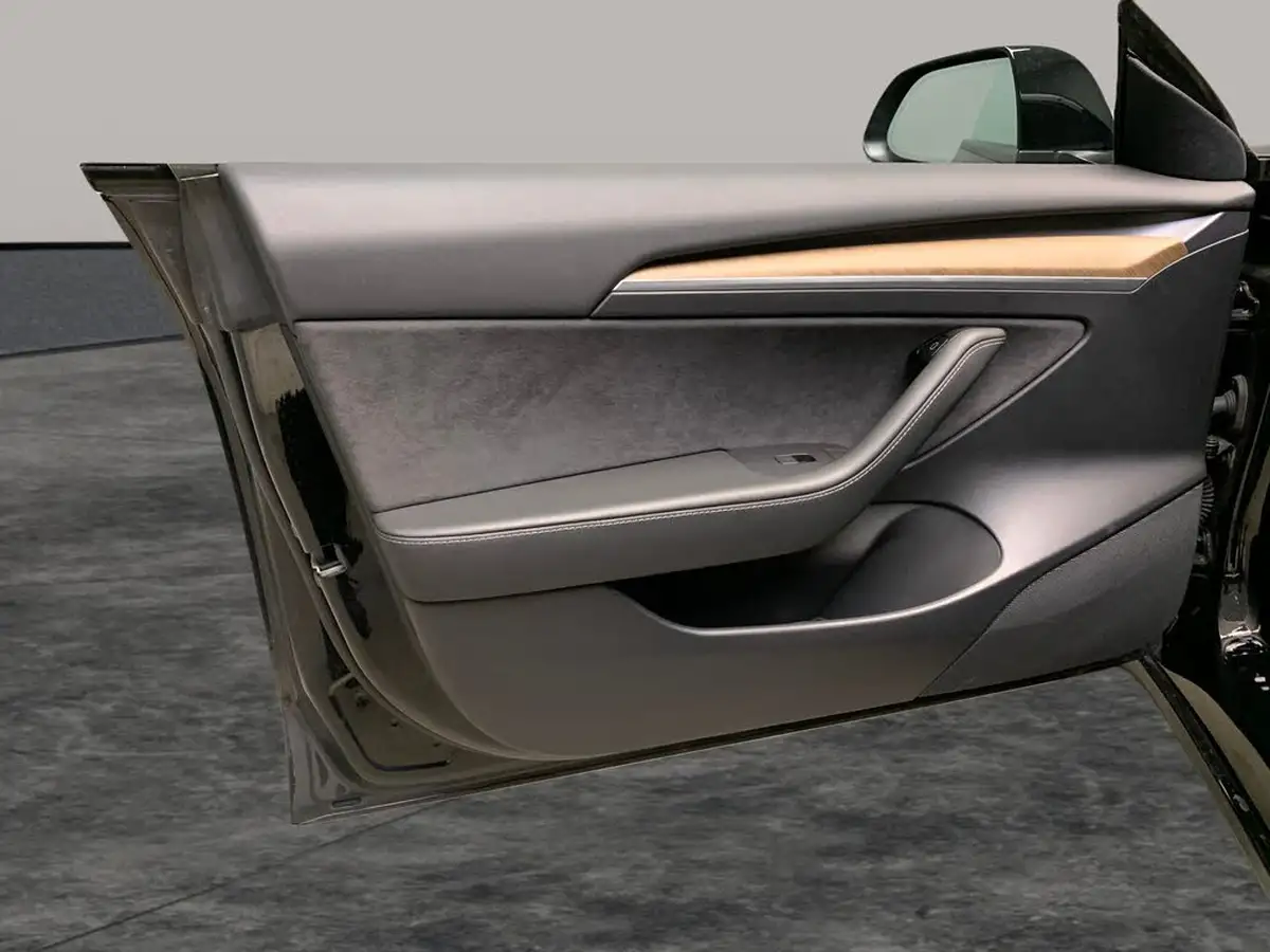 2021-tesla-model-3-e-long-range-4x4-big-33