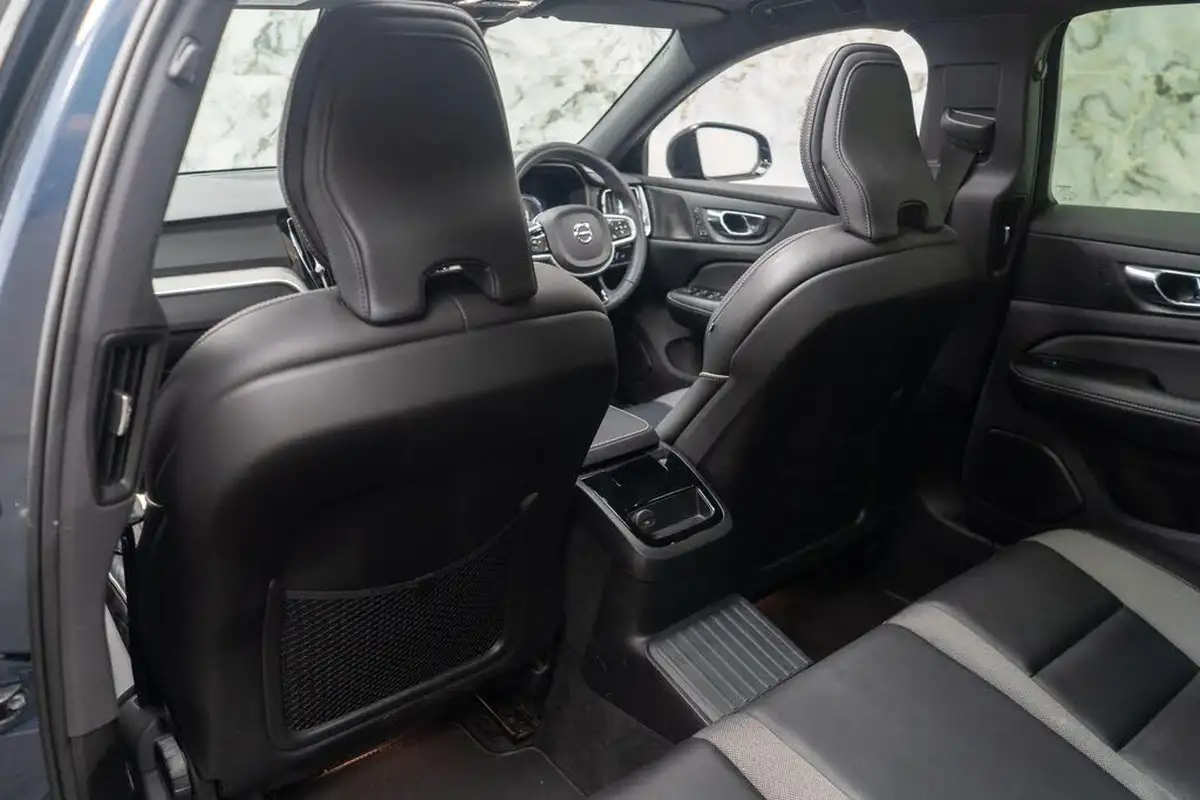 2021-volvo-v60-20-t6-r-design-350bhp-plug-in-hybrid-big-18