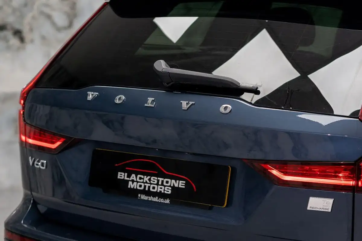 2021-volvo-v60-20-t6-r-design-350bhp-plug-in-hybrid-big-42
