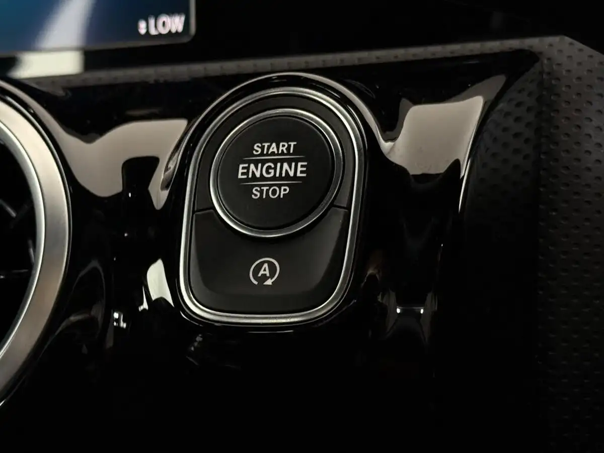 2020-mercedes-benz-a-class-13-a200-sport-hatchback-5d-7g-dct-big-39