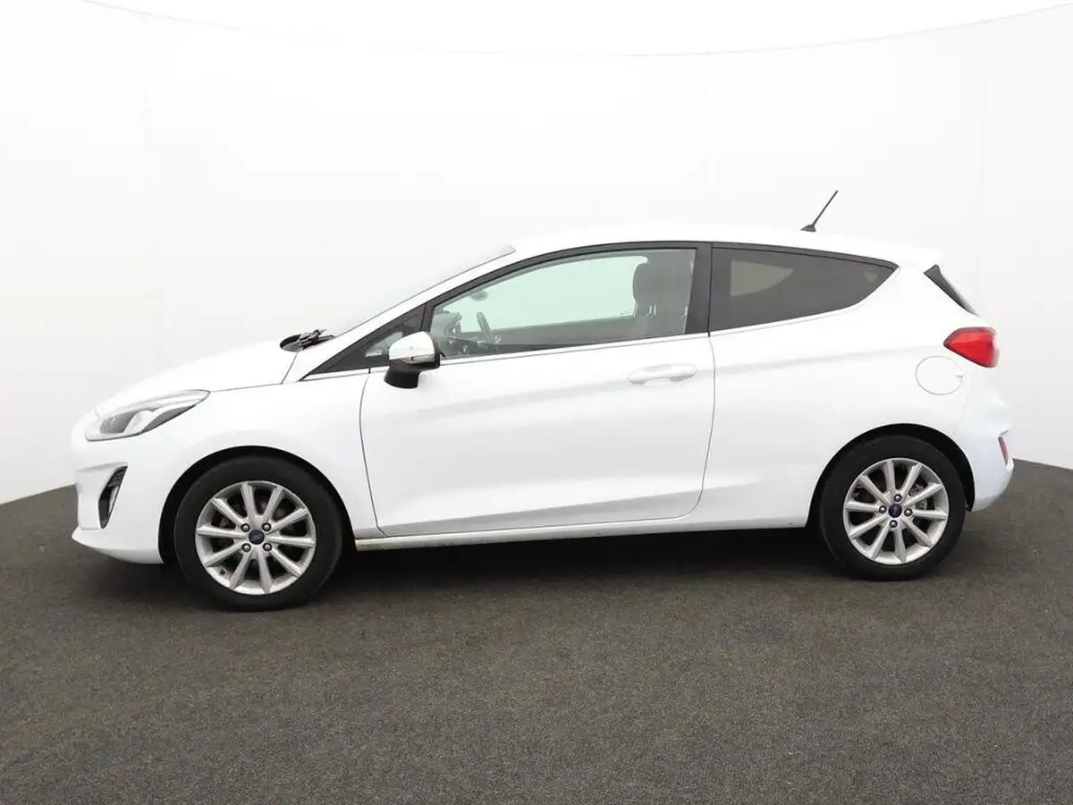 2017-ford-fiesta-10t-titanium-125ps-ecoboost-ss-3d-big-7
