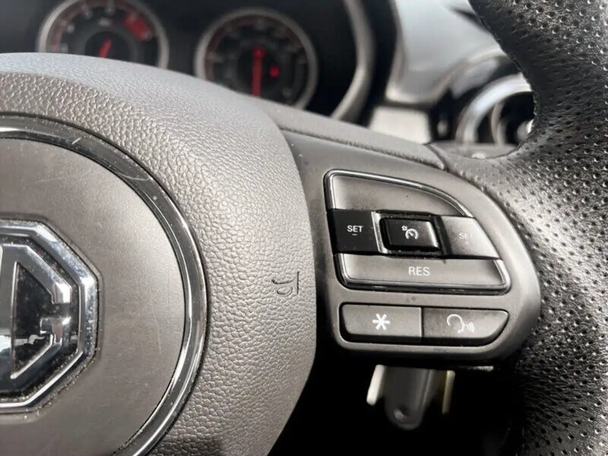2022-mg-mg3-15-vti-tech-exclusive-nav-big-27