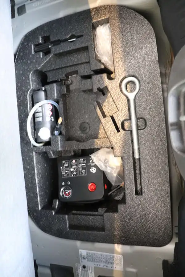 2019-fiat-500-12-lounge-ss-big-51