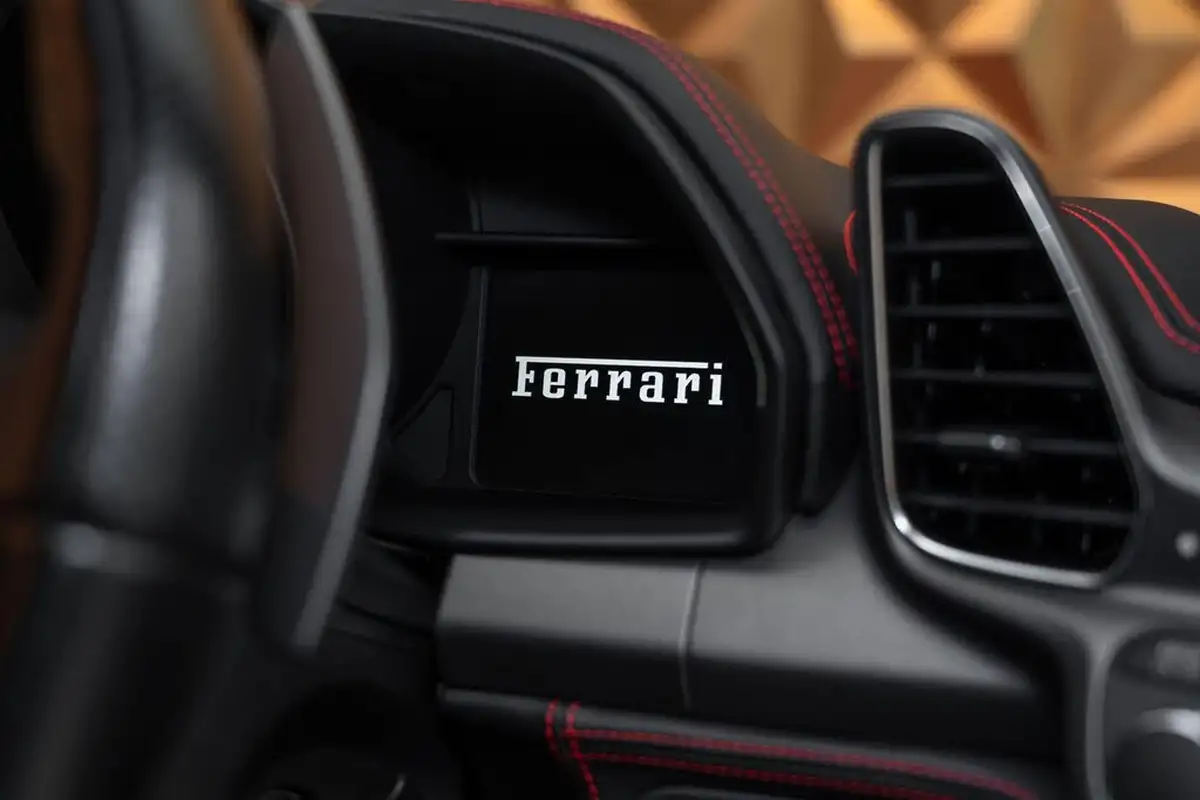 2012-ferrari-458-45-italia-big-25
