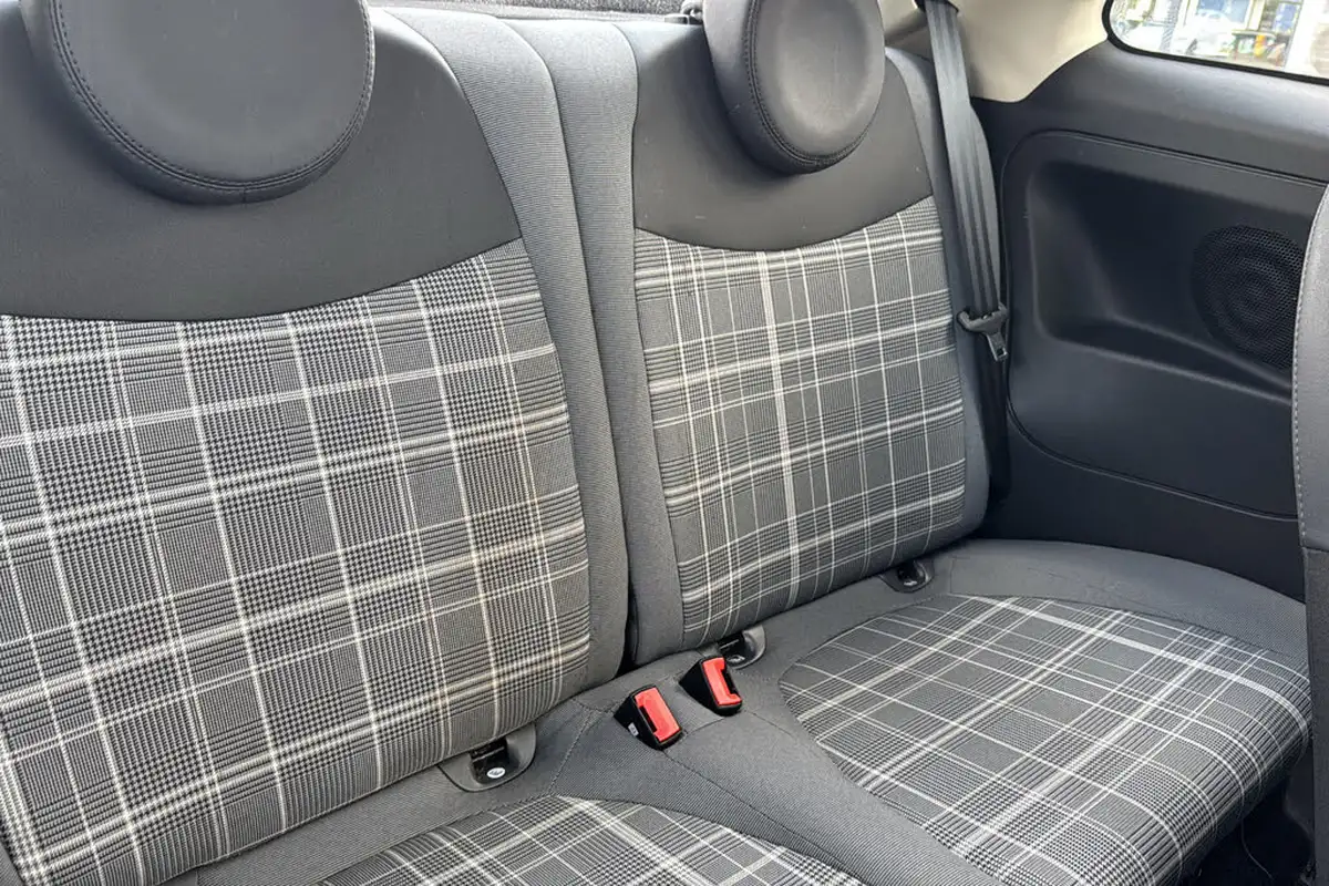 2018-fiat-500-12-lounge-big-11