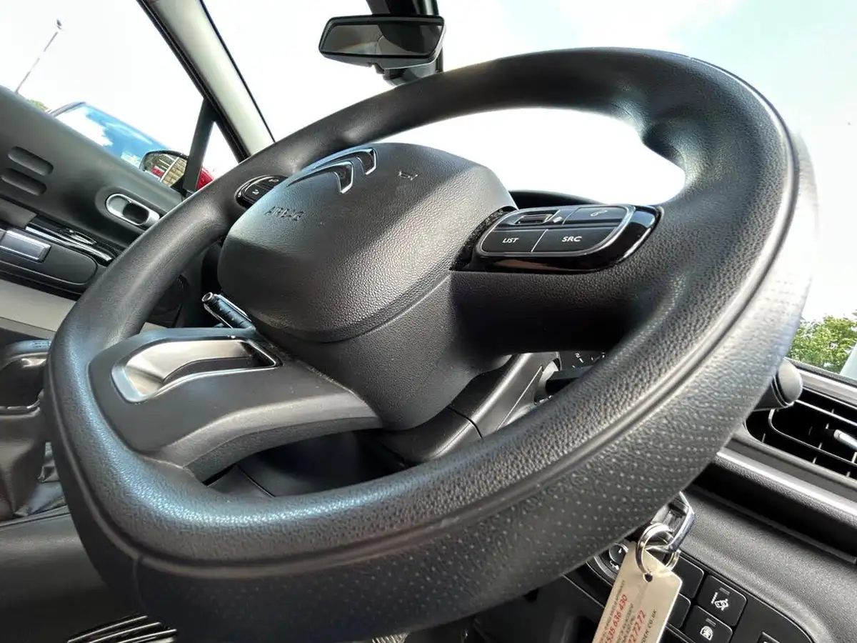 2018-citroen-c3-12-puretech-feel-82ps-big-16
