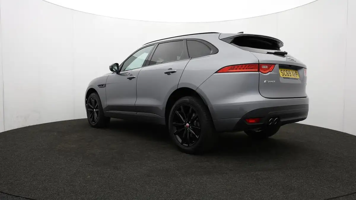 2020-jaguar-f-pace-20-i4d-chequered-flag-180ps-big-71