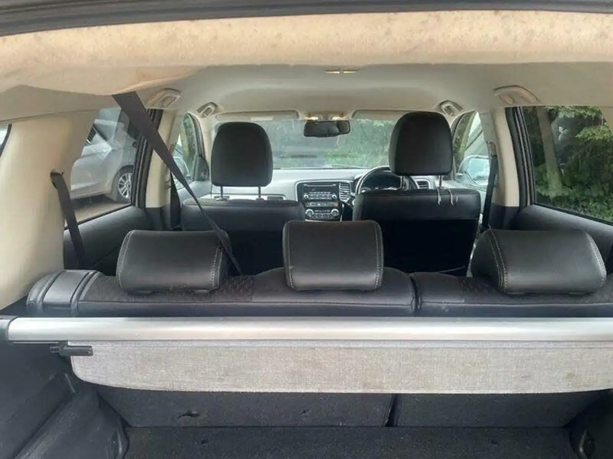 2015-mitsubishi-outlander-20-gx3h-phev-5st-big-8