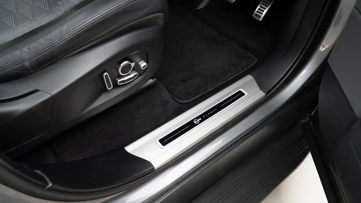 2022-land-rover-range-rover-sport-50-v8-p575-svr-carbon-edition-big-37