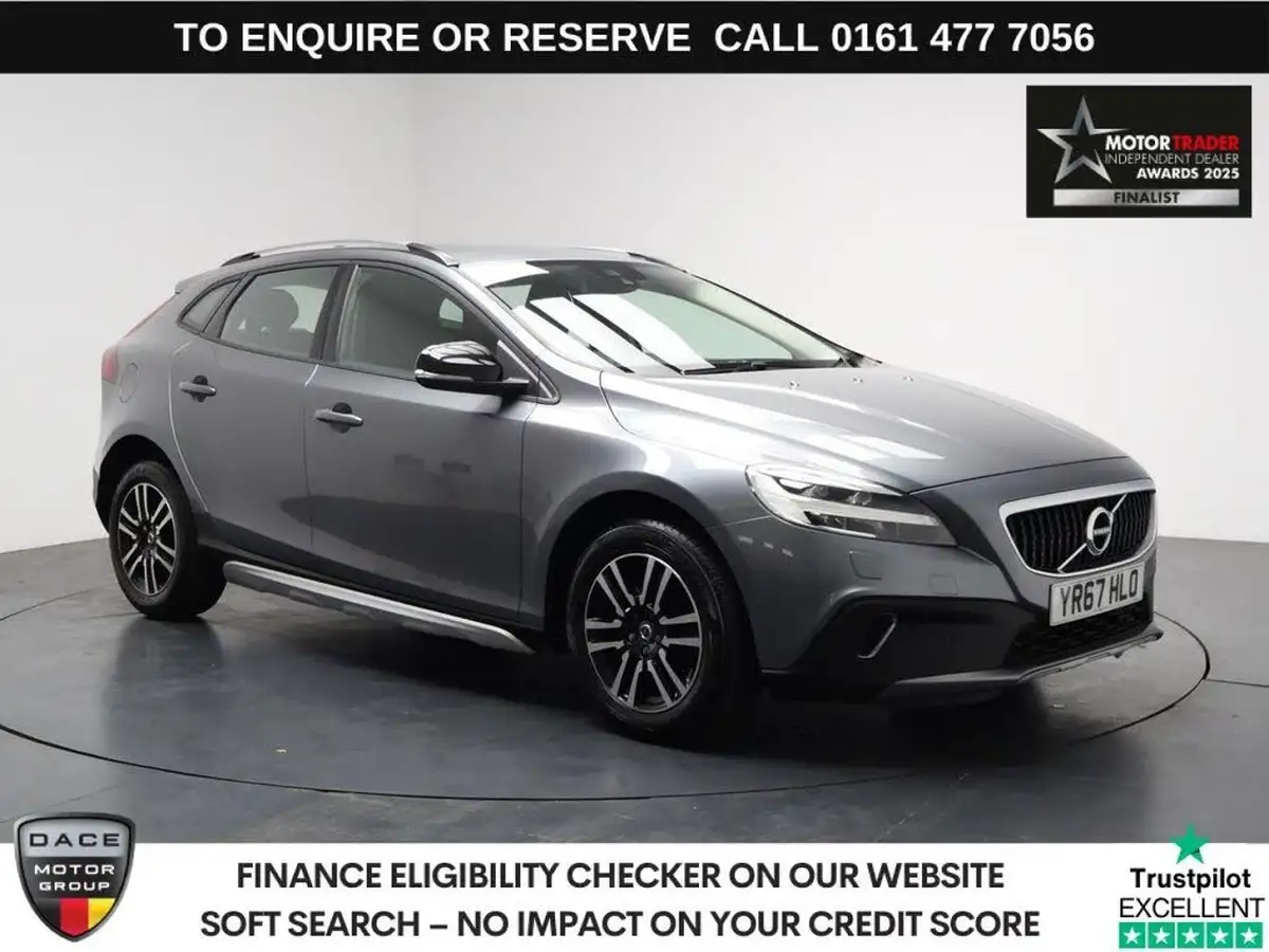 2017-volvo-v40-20td-d2-cross-country-big-0