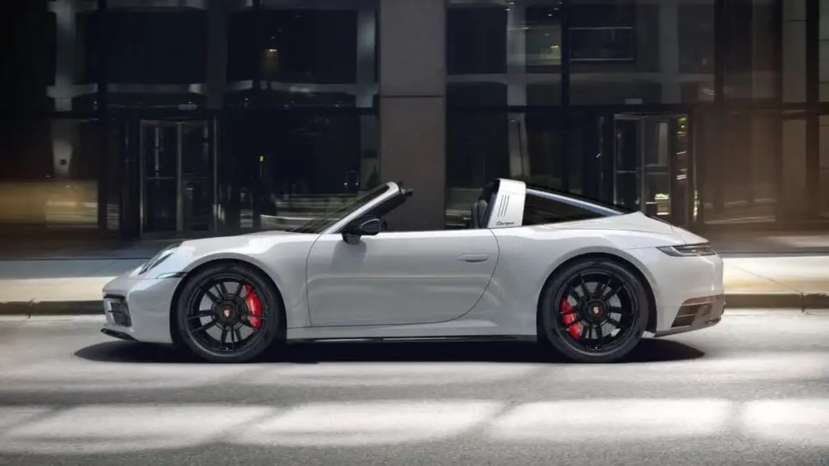 2022-porsche-911-30-targa-4-gts-big-0